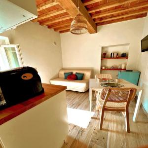 A seating area at San Ranieri Tiny Tower
