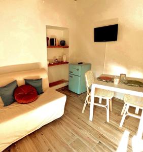 A television and/or entertainment centre at San Ranieri Tiny Tower