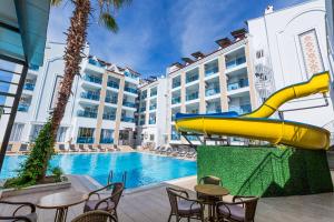 Bazén v ubytování Epic Hotel nebo v jeho okolí