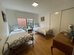Dromana Panoramic Views客房内的一张或多张床位