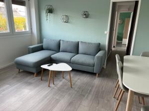Posedenie v ubytovaní Appt 2 chambres proche gare fibre wifi
