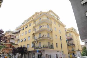 The building in which Az apartmant is located