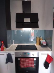 Kuchnia lub aneks kuchenny w obiekcie NightHost Kleczkowska 49 m53 Wrocław