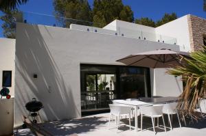 The building in which A villát is located