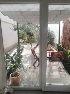Vonkajšia záhrada v ubytovaní Lovely Suite