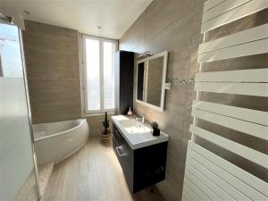 Fotografia z galérie ubytovania Le Neufchâtel appartement cosy 3 chambres v destinácii Reims