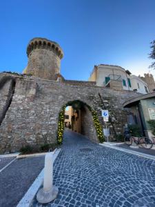 Afbeelding uit fotogalerij van Off House Borgo Suite, Nettuno - 2025 Giubileo - in Nettuno