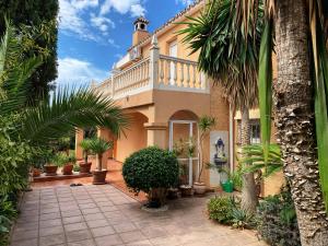 Zahrada ubytování Beach Villa Costanera in Marbella