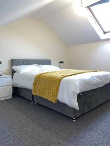 Lova arba lovos apgyvendinimo įstaigoje Modern 1 bed Apartment In The City Centre Of Derby
