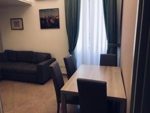 Posezení v ubytování 43 Appartamento ampio e comodo nel centro di Roma