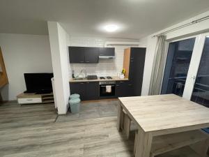 Kuchyň nebo kuchyňský kout v ubytování Ferienwohnung Einstein