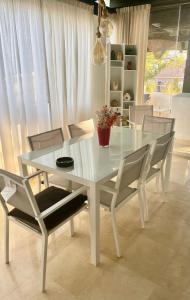 Posezení v ubytování Luxury apartamento en río real