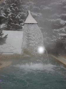 Bazén v ubytování Hotel Relais Des Glaciers - Adults Only nebo v jeho okolí