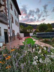 A garden outside Casa Rural Betraunea