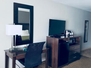 TV a/nebo společenská místnost v ubytování Quality Inn Durango