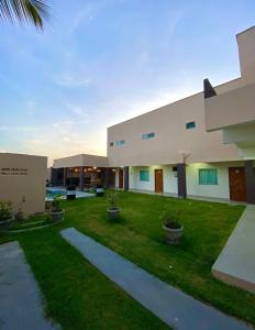 Tòa nhà nơi nhà nghỉ dưỡng tọa lạc +10 ảnh