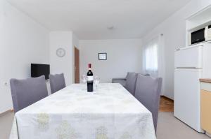 Kuchyňa alebo kuchynka v ubytovaní Apartments Slavica