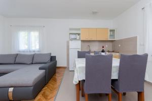 Posedenie v ubytovaní Apartments Slavica