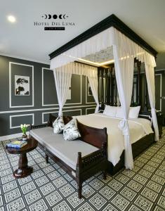 Postel nebo postele na pokoji v ubytování Hotel Del Luna Boutique