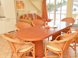 Posezení v ubytování Villa Vilmblick - Wohnung 23 mit Meerblick-Balkon + 25 fotografií