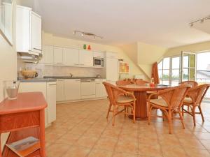Kuchyň nebo kuchyňský kout v ubytování Villa Vilmblick - Wohnung 23 mit Meerblick-Balkon