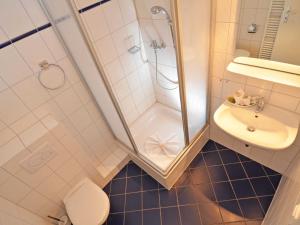 Koupelna v ubytování Villa Vilmblick - Wohnung 23 mit Meerblick-Balkon