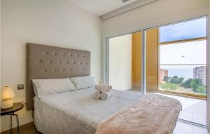 Ένα ή περισσότερα κρεβάτια σε δωμάτιο στο 1 Bedroom Nice Apartment In Benidorm