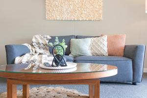 Area soggiorno di King Suite Dreams - Poolside Living on the Esplanade