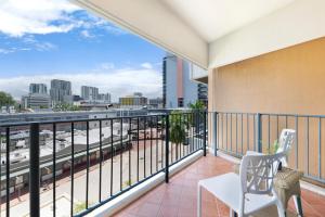 Balkon oz. terasa v nastanitvi Exclusive Resort-style Living with Balcony & Pool