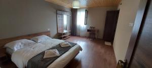 Ein Bett oder Betten in einem Zimmer der Unterkunft Mestia Views