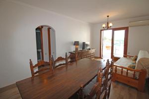 Posedenie v ubytovaní Basic Comfort Apartment Port Segre 0169