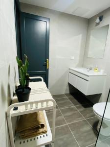 Zdjęcie z galerii obiektu Golden Wave Surf 2 w Corralejo