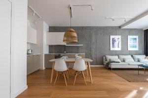 Kuchyňa alebo kuchynka v ubytovaní S35 Apartments Gdynia Orłowo