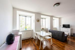 TV a/nebo společenská místnost v ubytování Apartmán Hartmanice