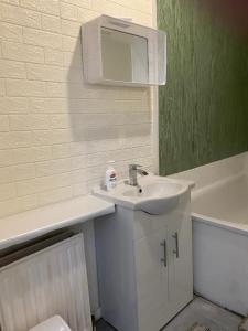 Double Room tesisinde bir banyo