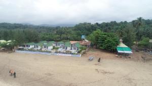 uma vista aérea de uma casa na praia em Agonda island view em Agonda