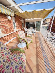 Balkón nebo terasa v ubytování APARTAMENTOS TURISTICOS SEVIRO Benidorm