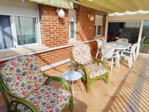 Posezení v ubytování APARTAMENTOS TURISTICOS SEVIRO Benidorm + 19 fotografií