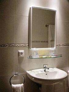 Kylpyhuone majoituspaikassa Hostal La Barretina