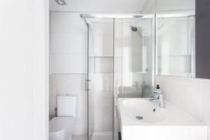 Łazienka w obiekcie Luxury Frontline Poris de Abona
