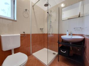 Koupelna v ubytování Apartments Nono