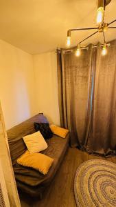 Posezení v ubytování LA VILLA DEKO - Studio avec parking proche Université et Hôpital