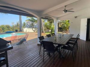 Bazén v ubytování La Villa Jujubes avec piscine chauffée - 5 chambres spacieuses nebo v jeho okolí