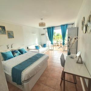 Postel nebo postele na pokoji v ubytování Studio vue sur mer en résidence de vacances