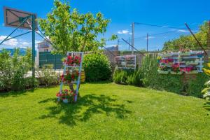 Vonkajšia záhrada v ubytovaní Villa Piljak