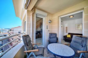 Posedenie v ubytovaní REF 1766 - Cannes Center - Apartment for rent