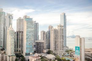 Pemandangan umum Kota Panama atau pemandangan kota yang diambil dari hotel