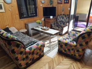 Fotografie z fotogalerie ubytování Vila Idila v destinaci Divčibare
