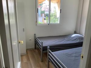 Posteľ alebo postele v izbe v ubytovaní Amazing sweet house sea view Costa Blanca, swimming pool, 4 bedrooms