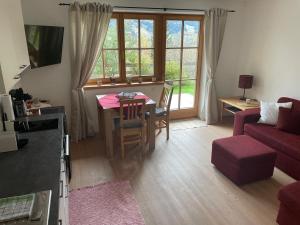 TV a/nebo společenská místnost v ubytování Residenz am Berg